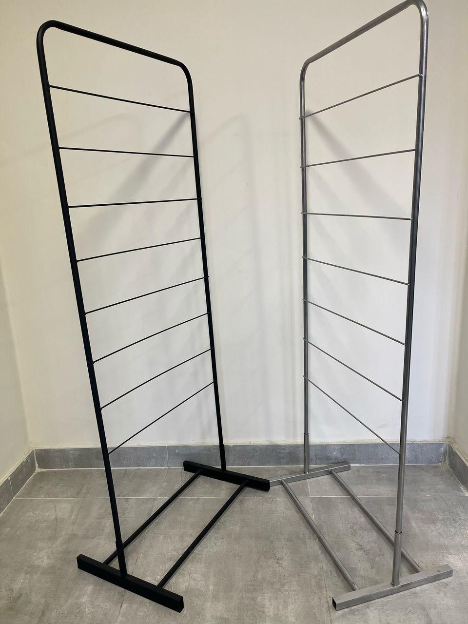 تصویر استند کاغذ کادو لوله ای